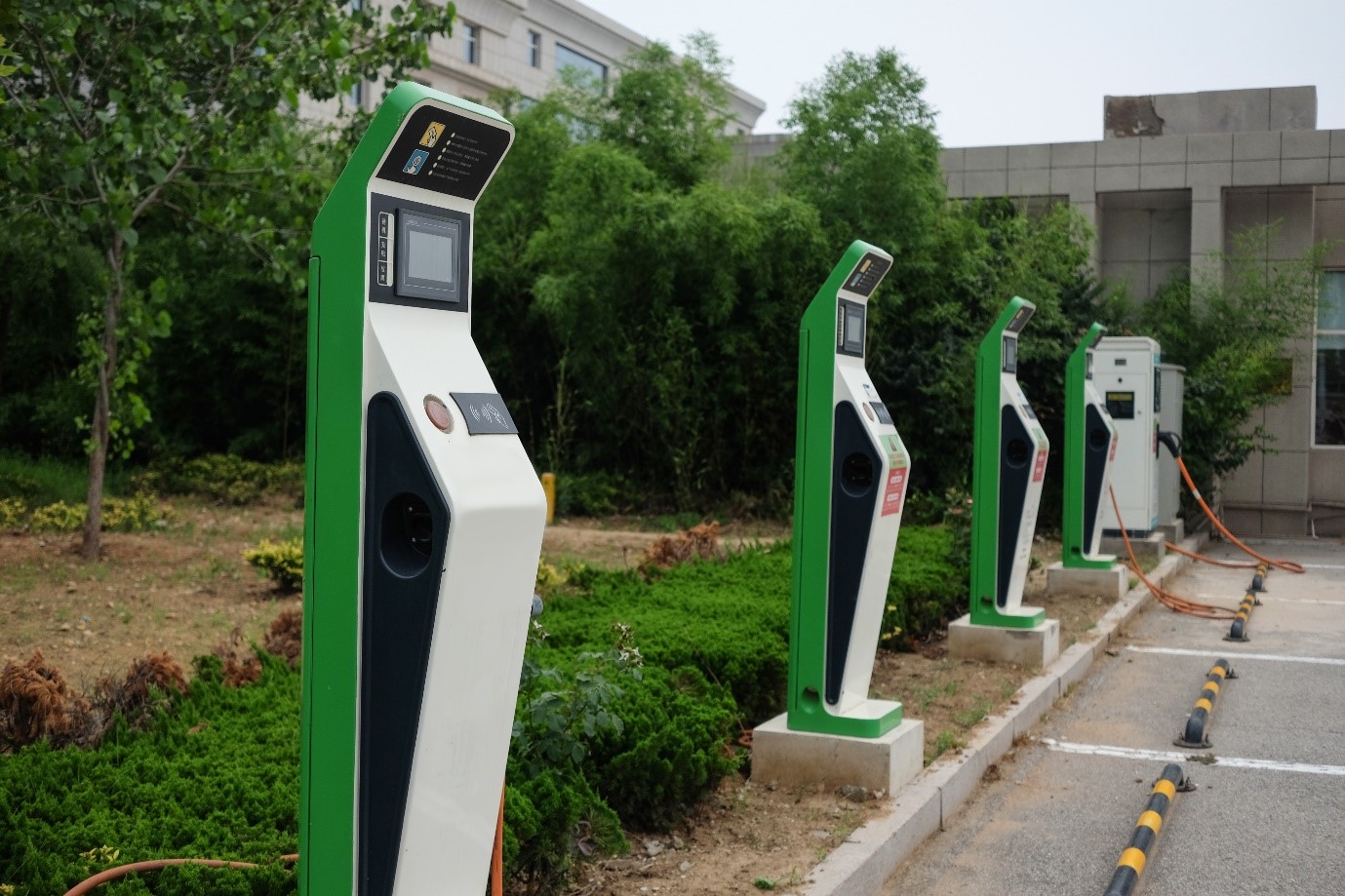 Benefits of an electric car fleet for businesses Workplace EV charging