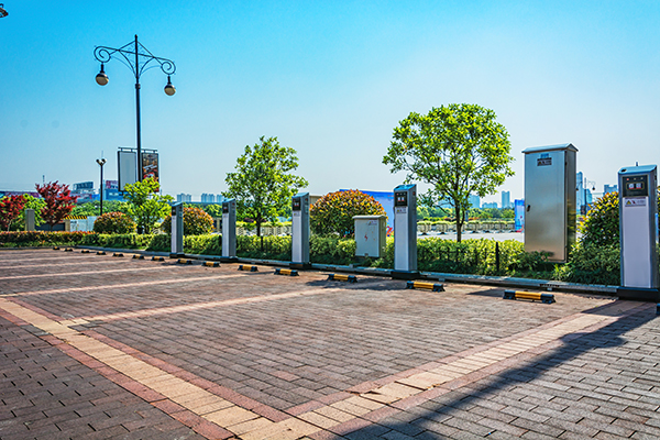 Top tips for EV charging Workplace EV chargers